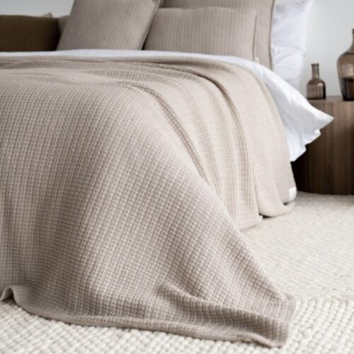 Beige woolen bedspread MOYHA 220x240cm